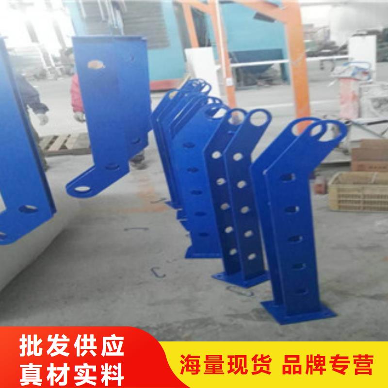 防撞立柱,草坪围栏畅销当地