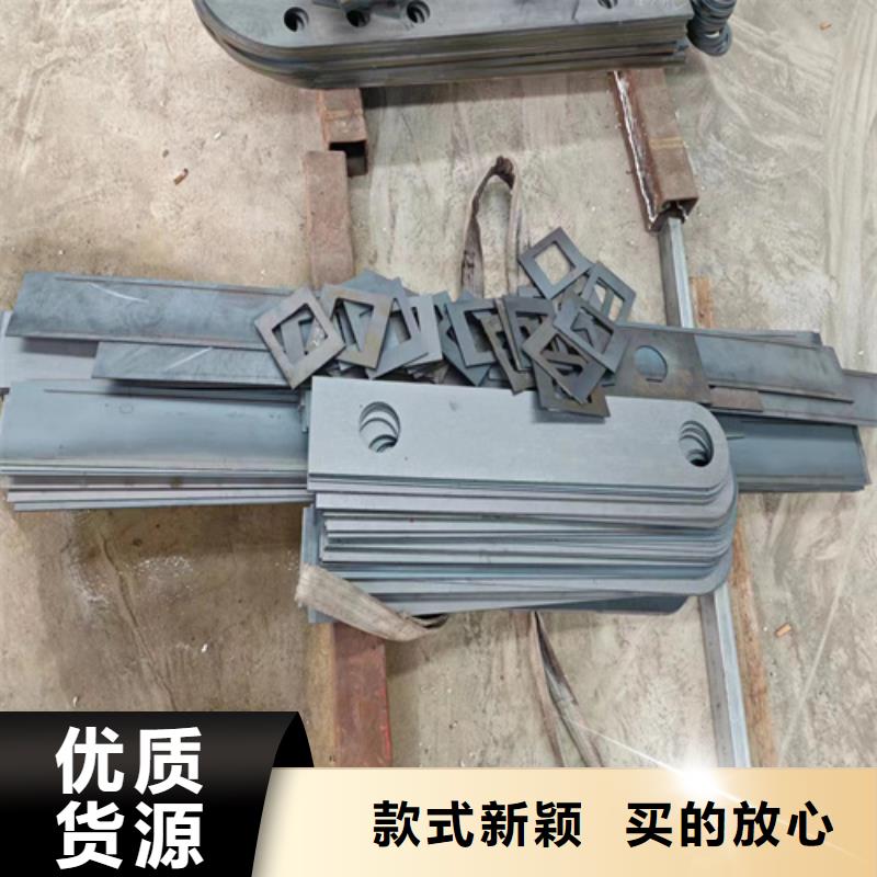 不锈钢复合管护栏_道路隔离护栏出厂价