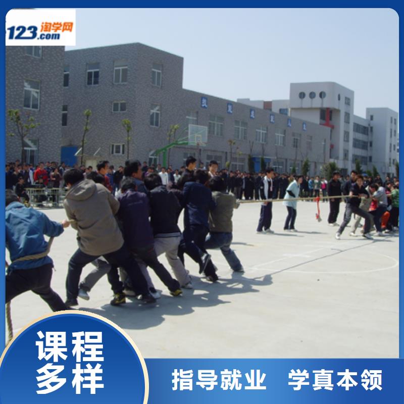 【汽车美容钣金】工程机械专业学真本领