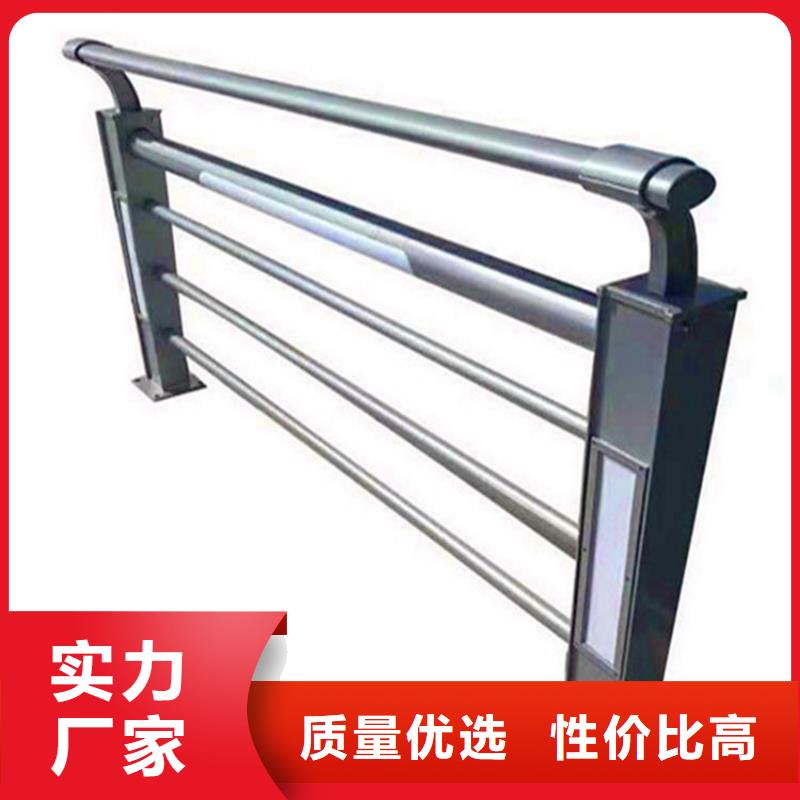 灯光护栏道路隔离栏用心做好每一件产品