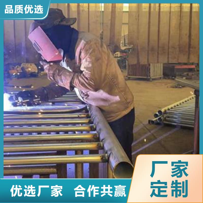 护栏镀锌波形护栏用心制造