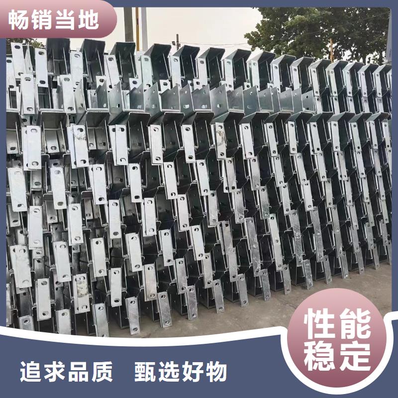 护栏波形护栏立柱选择大厂家省事省心