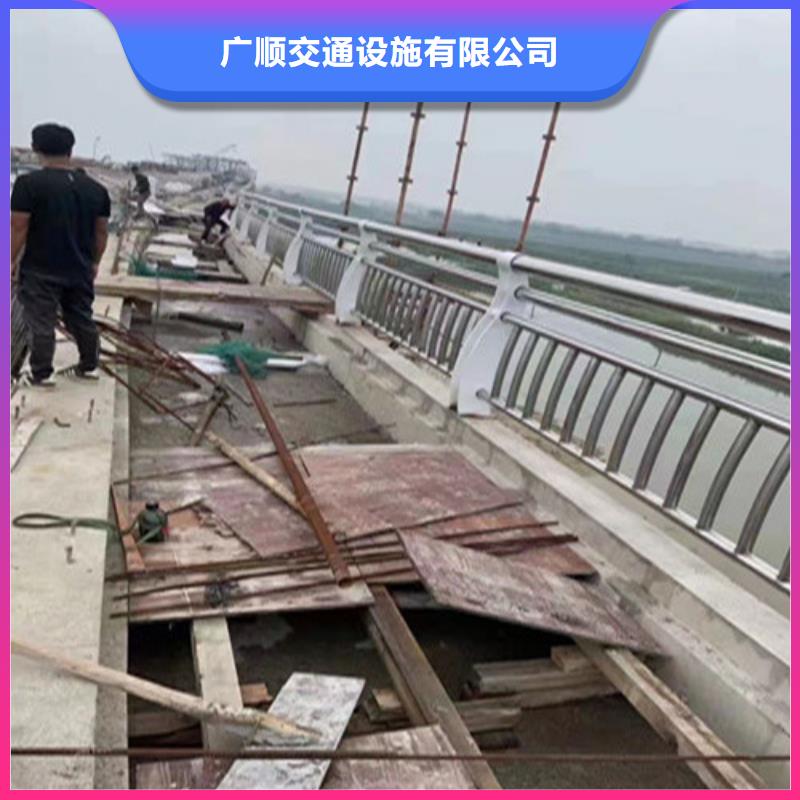 护栏波形护栏立柱选择大厂家省事省心