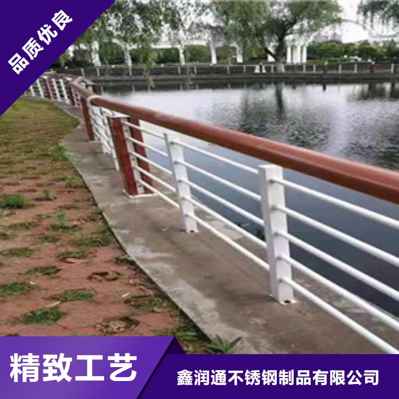 鑫润通木纹转印护栏 【桥梁防撞栏厂家】现货实拍-聊商通